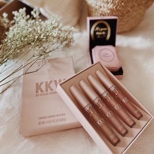 KKW BY KYLIE COSMETICS CRÈME LIQUID LIPSTICK SET